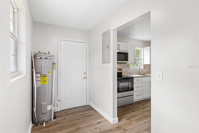 127 RAINBOW DRIVE, Florahome, FL 32140