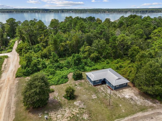 127 RAINBOW DRIVE, Florahome, FL 32140