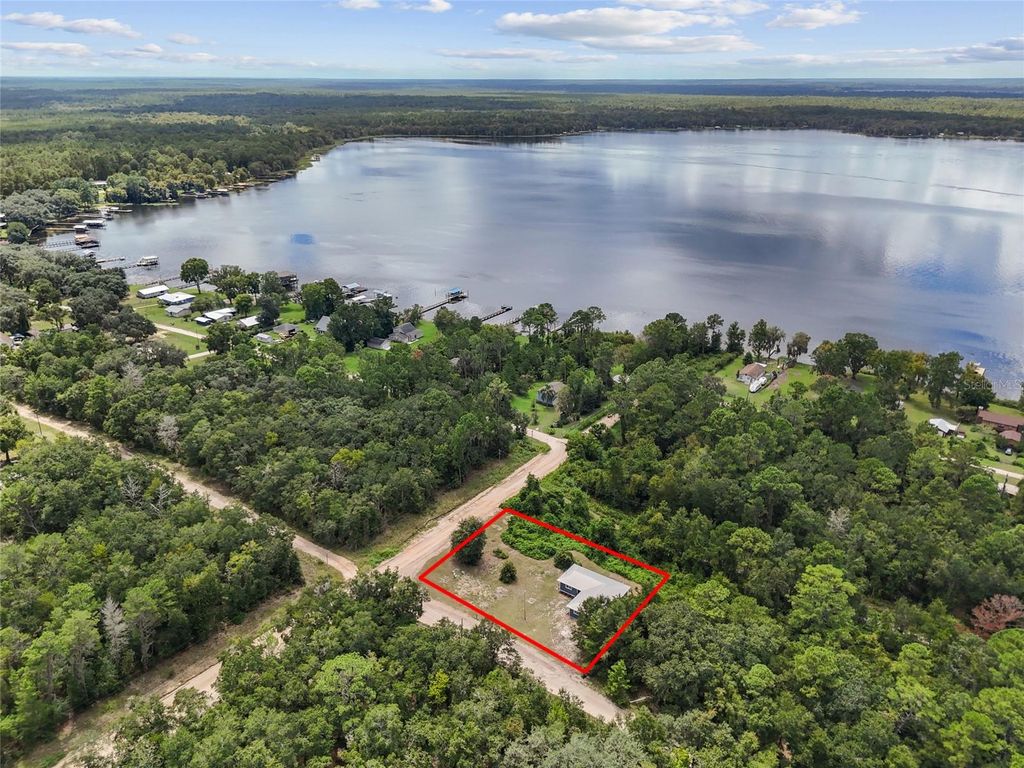 127 RAINBOW DRIVE, Florahome, FL 32140
