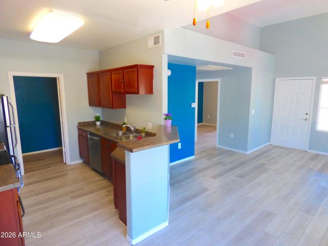 17017 N 12TH Street 2060, Phoenix, AZ 85022