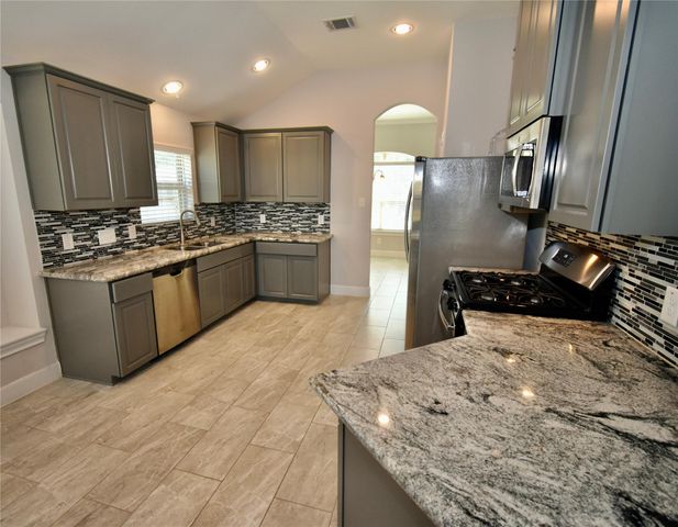 18226 Willow Edge Drive, Tomball, TX 77375