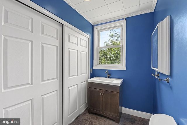 7 MAPLE AVE, Baltimore, MD 21206