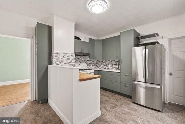7 MAPLE AVE, Baltimore, MD 21206