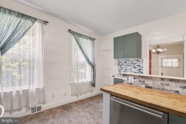 7 MAPLE AVE, Baltimore, MD 21206
