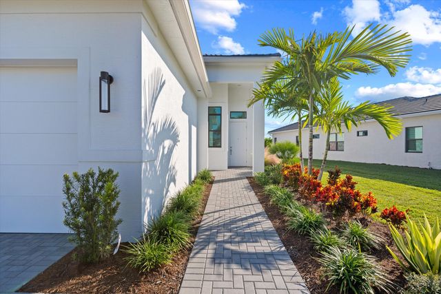 4823 Saint Armands Way, Westlake, FL 33470