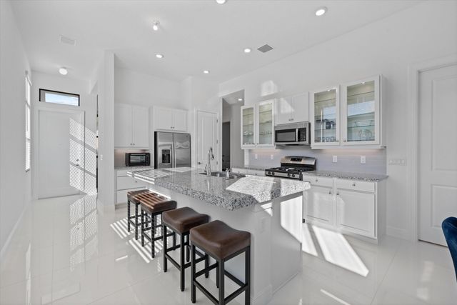 4823 Saint Armands Way, Westlake, FL 33470