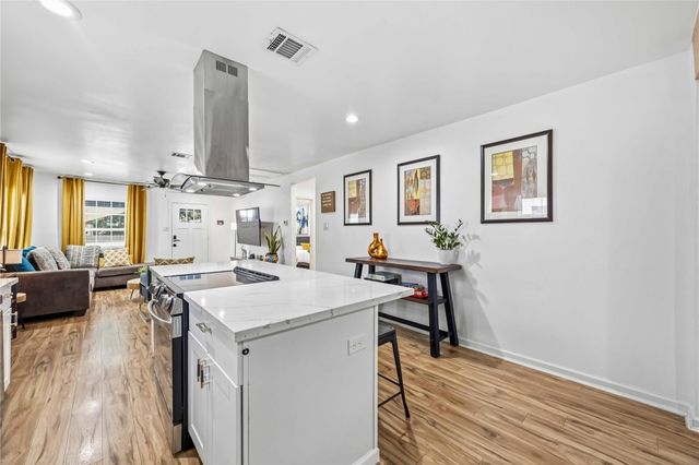 1602 Luzon Street, Houston, TX 77009