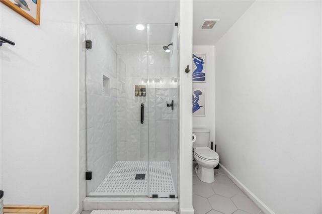 1602 Luzon Street, Houston, TX 77009