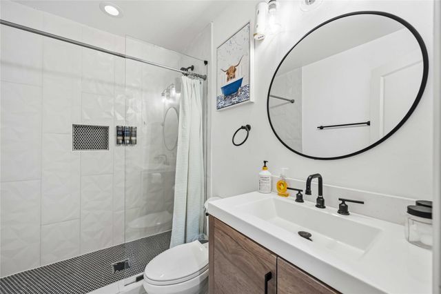 1602 Luzon Street, Houston, TX 77009