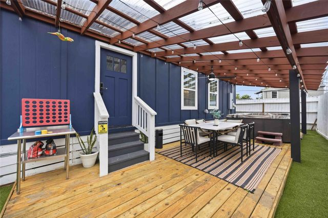 1602 Luzon Street, Houston, TX 77009
