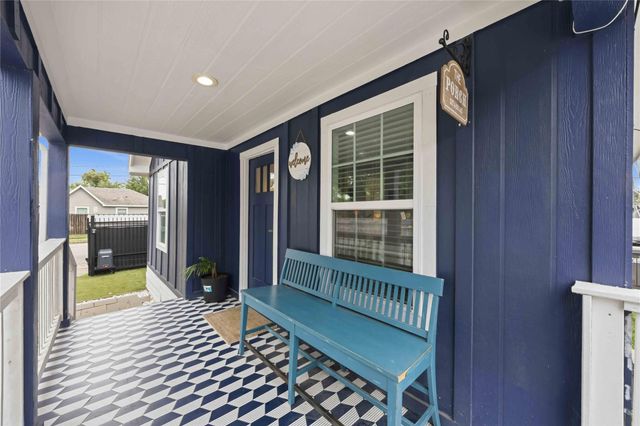 1602 Luzon Street, Houston, TX 77009