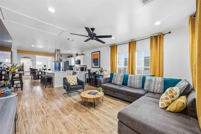 1602 Luzon Street, Houston, TX 77009
