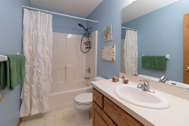 10341 Fox Run Road, Woodbury, MN 55129