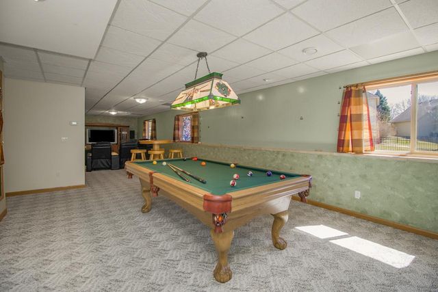 10341 Fox Run Road, Woodbury, MN 55129