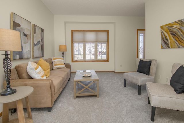 10341 Fox Run Road, Woodbury, MN 55129