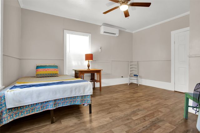 407 N Jordan Street, Whitesboro, TX 76273