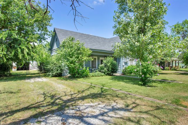 407 N Jordan Street, Whitesboro, TX 76273