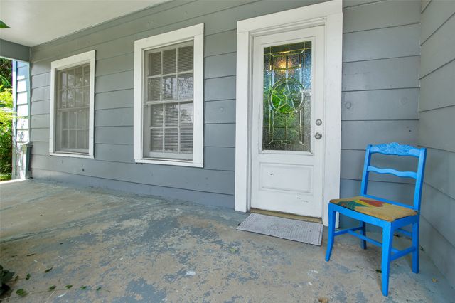 407 N Jordan Street, Whitesboro, TX 76273