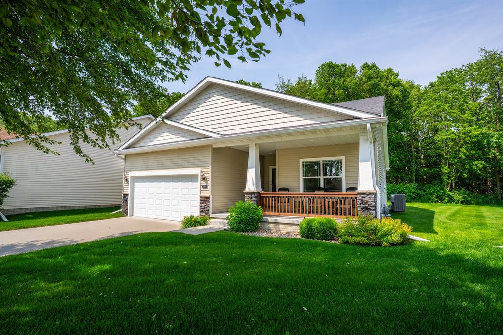 5304 Windsor Court, Pleasant Hill, IA 50327