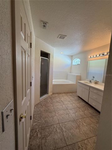 317 CARRIAGE CROSSING CIRCLE, Brandon, FL 33510