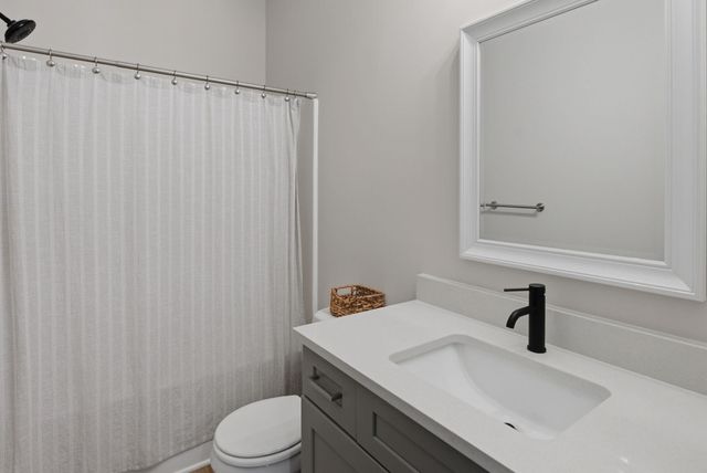 5906 N Saint Paul St, Wichita, KS 67204
