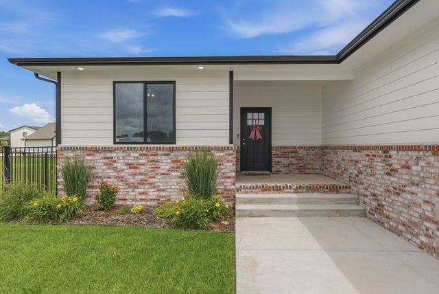 5906 N Saint Paul St, Wichita, KS 67204