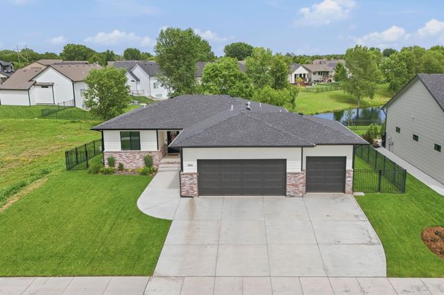 5906 N Saint Paul St, Wichita, KS 67204