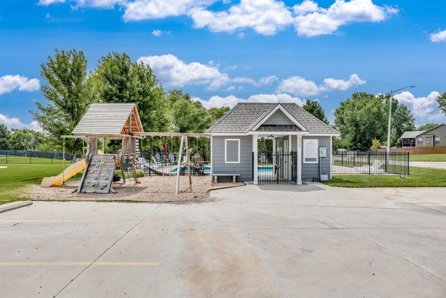 5906 N Saint Paul St, Wichita, KS 67204