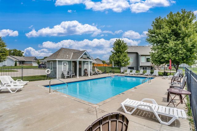 5906 N Saint Paul St, Wichita, KS 67204