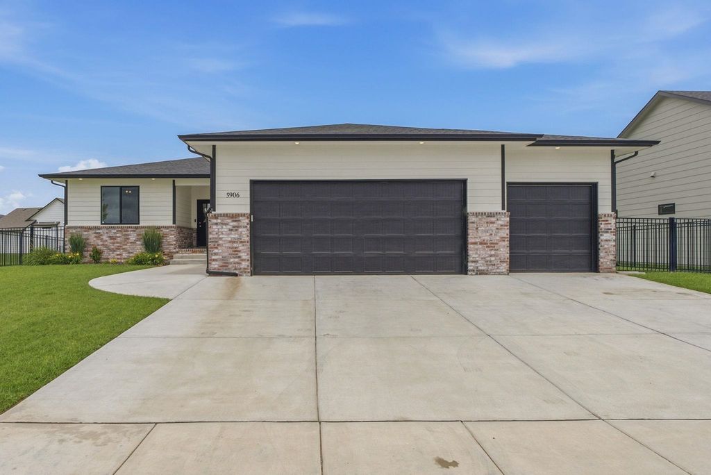 5906 N Saint Paul St, Wichita, KS 67204