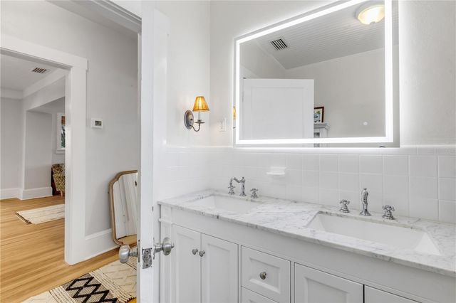 3054 N DIXIE FREEWAY, New Smyrna Beach, FL 32168