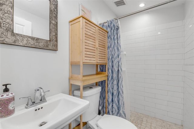 3054 N DIXIE FREEWAY, New Smyrna Beach, FL 32168