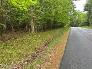 52 Totem Lodge Road, Nassau, NY 12123