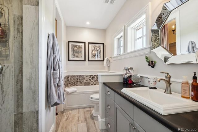 9555 Silent Hills Lane, Lone Tree, CO 80124