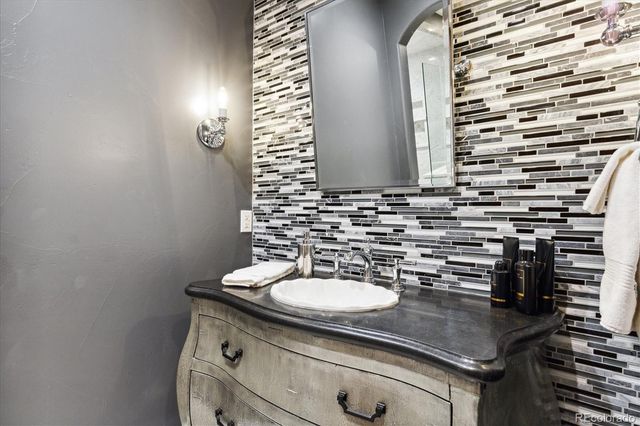 9555 Silent Hills Lane, Lone Tree, CO 80124