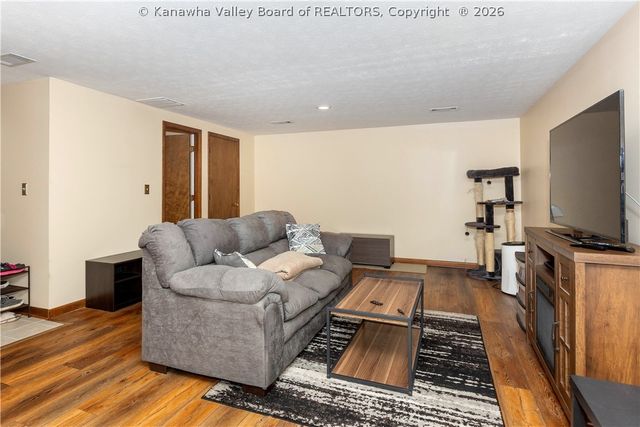 103 Mary Street, Poca, WV 25159