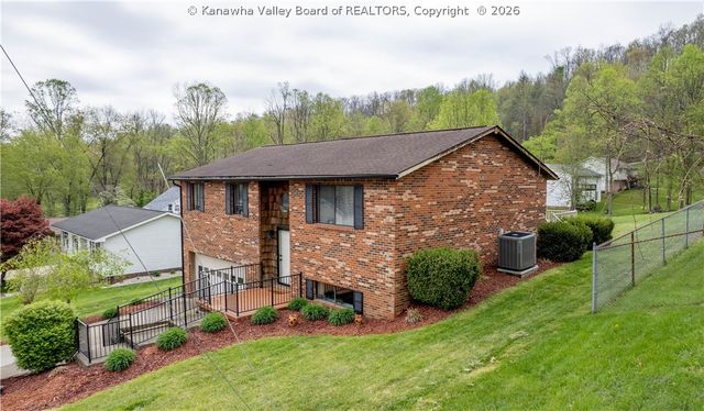 103 Mary Street, Poca, WV 25159