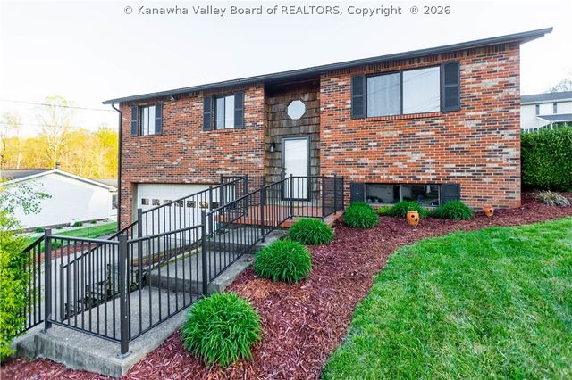103 Mary Street, Poca, WV 25159