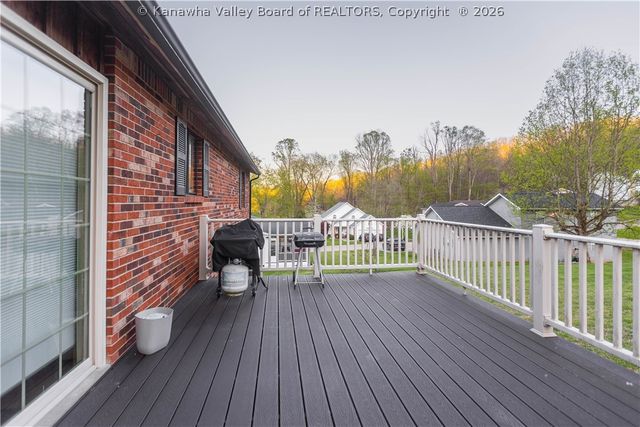 103 Mary Street, Poca, WV 25159