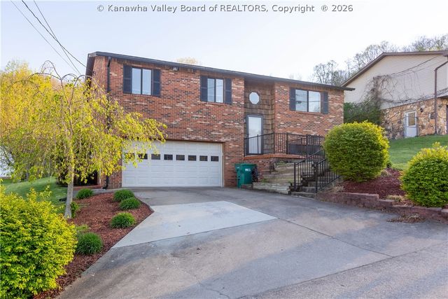 103 Mary Street, Poca, WV 25159