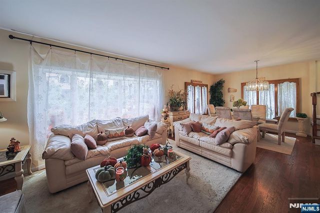 1003 Cumbermeade Road, Fort Lee, NJ 07024