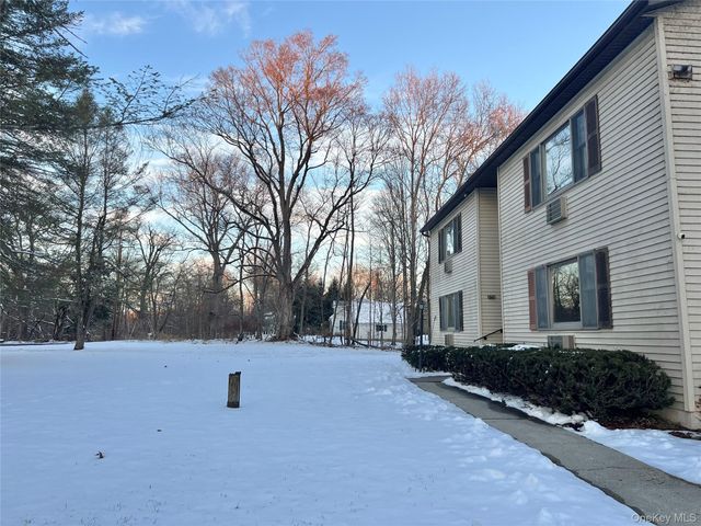 188 River Road B, Wallkill, NY 12589