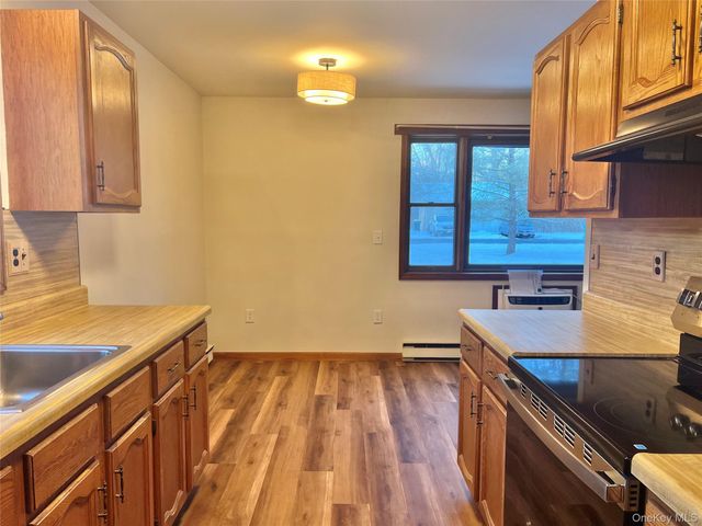 188 River Road B, Wallkill, NY 12589