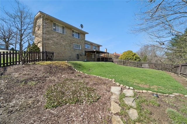 1217 Monongahela Blvd, White Oak, PA 15131