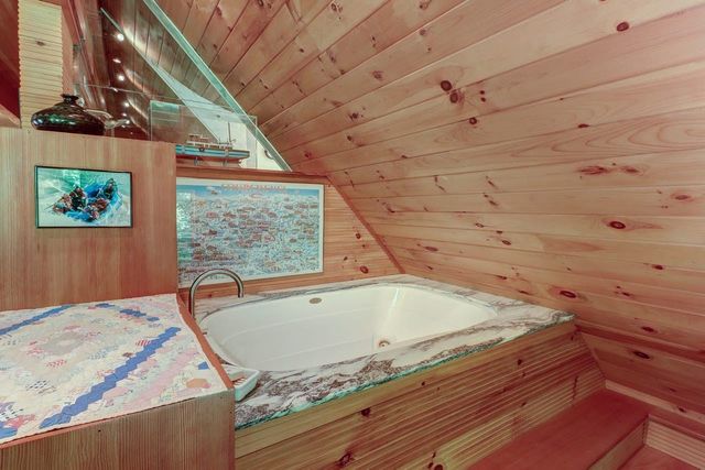 190 Upper Pines Road, Warren, VT 05674