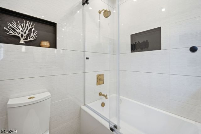 11 Ashton Pl, Glen Rock Boro, NJ 07452