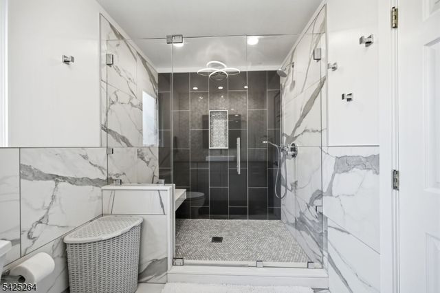11 Ashton Pl, Glen Rock Boro, NJ 07452