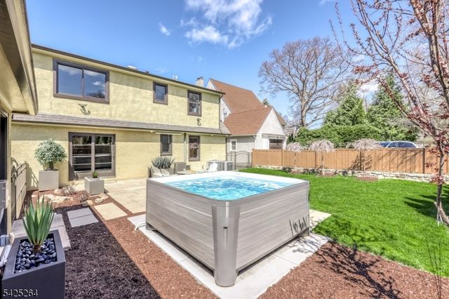 11 Ashton Pl, Glen Rock Boro, NJ 07452