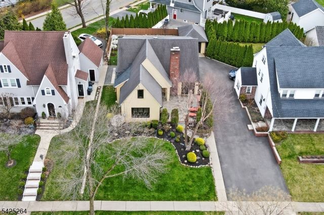 11 Ashton Pl, Glen Rock Boro, NJ 07452