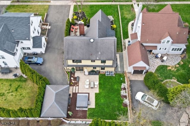 11 Ashton Pl, Glen Rock Boro, NJ 07452